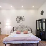 Apartment Cozy Spacious 5 Star In The Heart Of Historic Center *