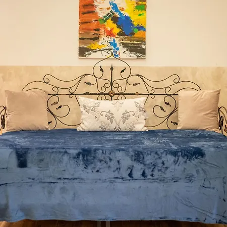 Grand Historic With New Luxury Marble Design-main Square Apartment Cluj-Napoca