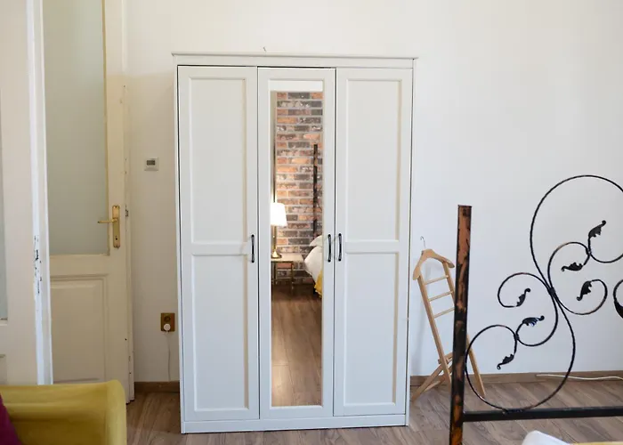 Cozy Spacious 5 Star In The Heart Of Historic Center Apartman Kolozsvár