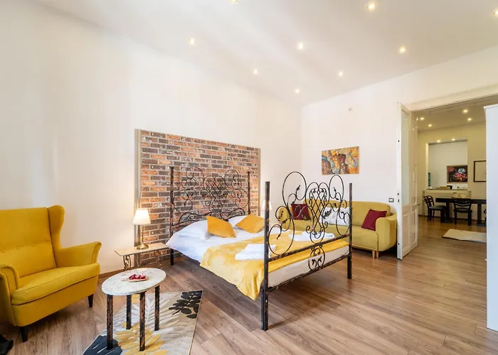 Cozy Spacious 5 Star In The Heart Of Historic Center Apartment Cluj-Napoca