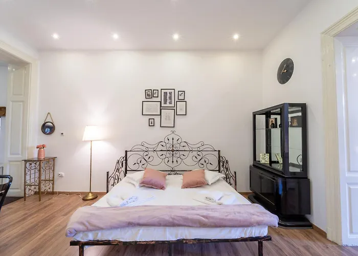 Apartment Cozy Spacious 5 Star In The Heart Of Historic Center *